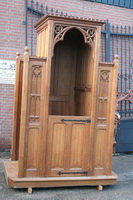 Confessional style Gothic - style en Oak wood, Belgium 19th century