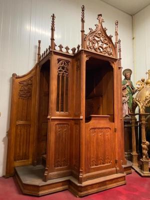 Confessional  style Gothic - style en Oak wood, Belgium 19 th century ( Anno 1875 )