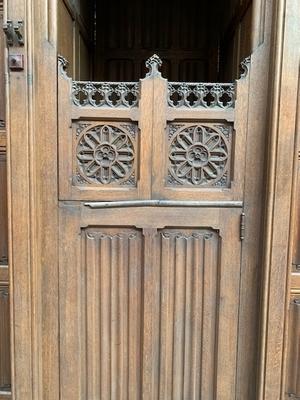 Confessional style Gothic - style en Oak wood, Belgium 19th century