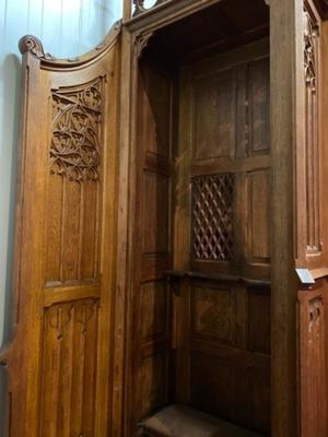 Confessional  style Gothic - style en Oak wood, Belgium 19 th century ( Anno 1875 )