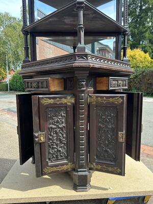 Corner Cabinet style Gothic - Style en Wood / Glass / Brass / Bronze, France 19 th century