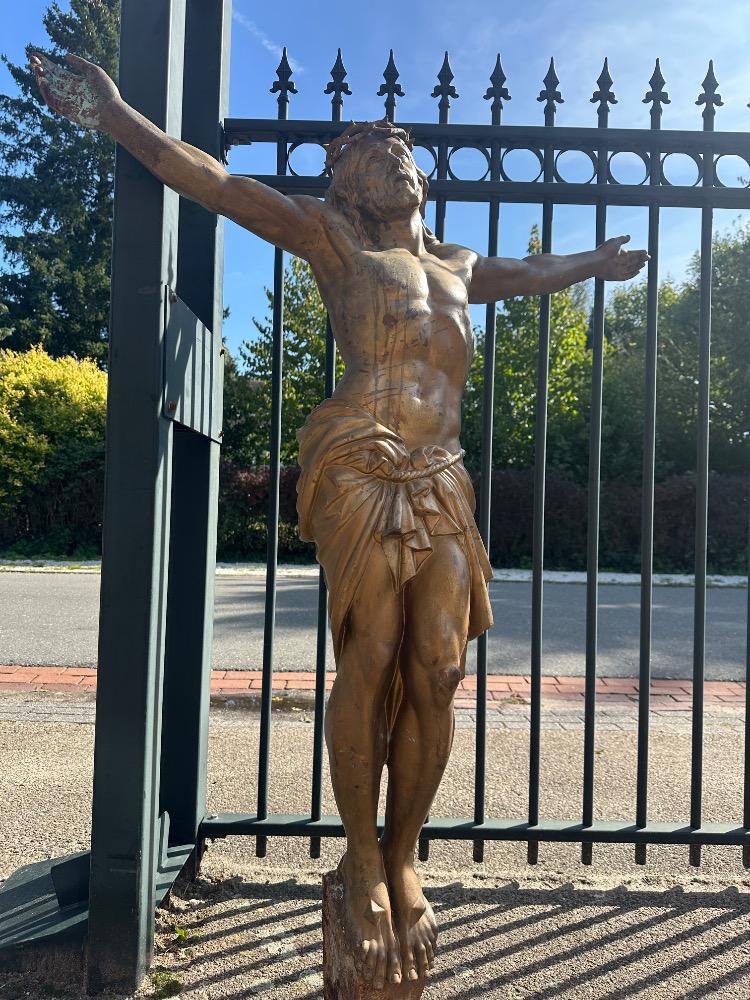 1 Gothic - Style Corpus Christi Suitable For Outdoor Use !