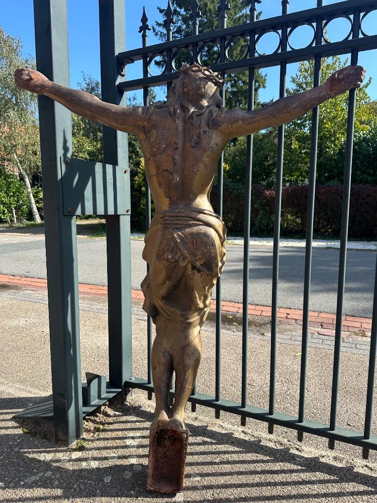 1 Gothic - Style Corpus Christi Suitable For Outdoor Use !