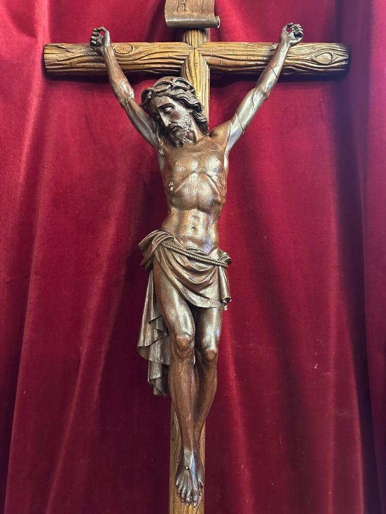 1 Gothic - Style Corpus With Cross