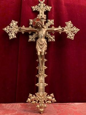 Corpus With Cross  style Gothic - Style en Bronze, Belgium 19th century ( anno 1890 )