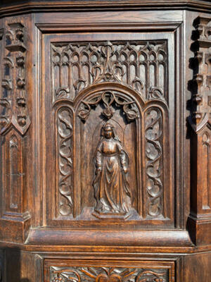 Credens Cabinet  style Gothic - style en Oak wood, Belgium 19 th century