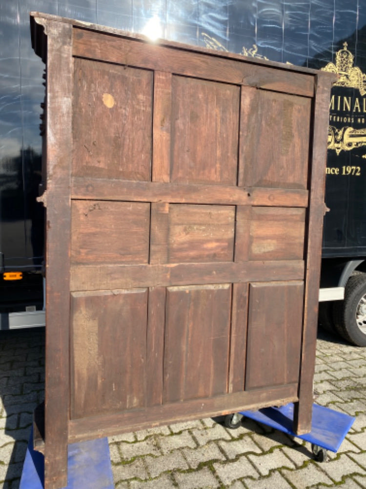 1 Gothic - style Credens Cabinet