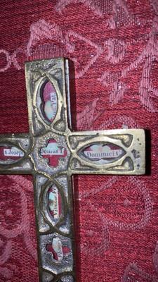 Cross - Reliquary Relics :  St. Joseph. St. Anthony Padua. S. Dominici. S. Philomena. S. Vincentii Ferrerii. S. Catharina Siena. style Gothic - style en Bronze, Italy  19 th century ( Anno 1850 )