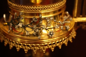 Cylinder Monstrance. Silver Broche With 84 Diamonds. style Gothic - style en Brass / Bronze / Gilt / Diamonds, Belgium 19th century