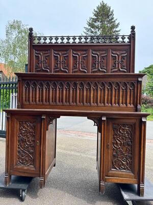 1 Gothic - style Desk