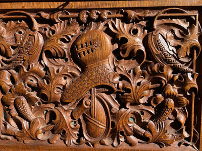 Desk - Cabinet style Gothic - style en Oak wood, Belgium  20 th century ( Anno 1950 )