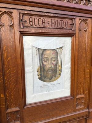 Devotion Chapel Imagnination Ecce Homo style Gothic - Style en Oak wood, Belgium  19 th century ( Anno 1865 )