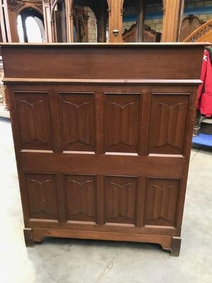 Display Cabinet style Gothic - style en Oak wood, Belgium 19th century ( Anno 1870 )