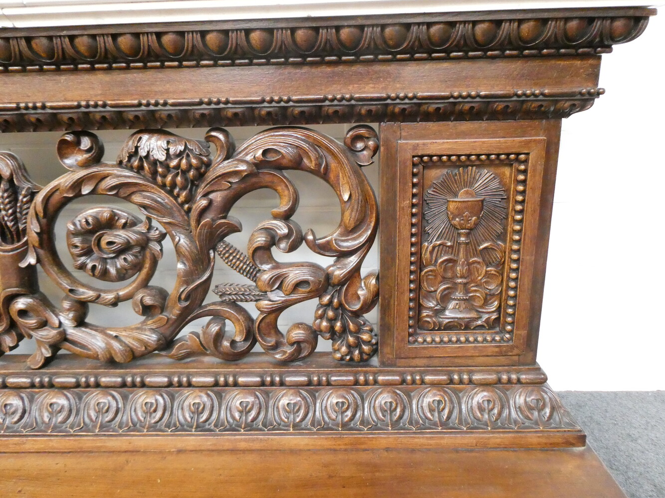 1 Gothic - Style Double - Sided Communion Rail