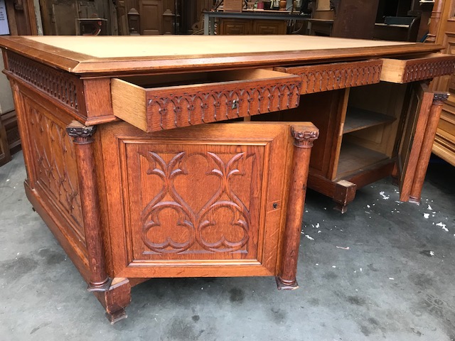 1 Gothic - style Double Sided Desk