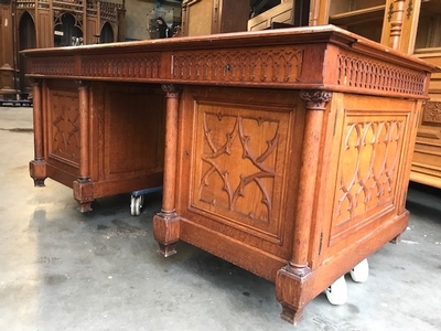 Double Sided Desk style Gothic - style en Oak wood, Belgium 19th century