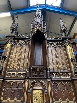 Exceptional Altar style Gothic - style en Oak wood, Belgium 19th century