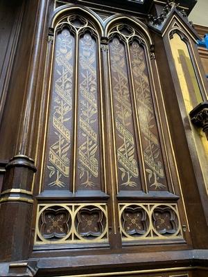 Exceptional Altar style Gothic - style en Oak wood, Belgium 19th century