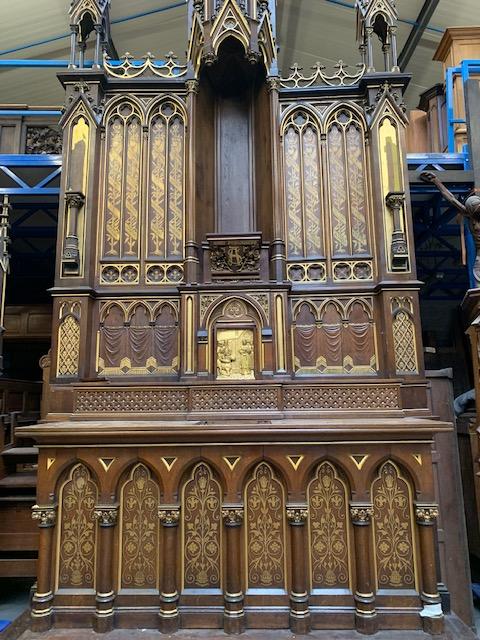 1 Gothic - style Exceptional Altar