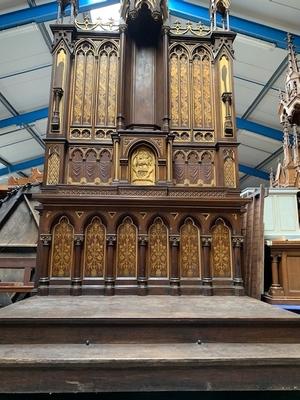 Exceptional Altar style Gothic - style en Oak Wood, Belgium 19th century