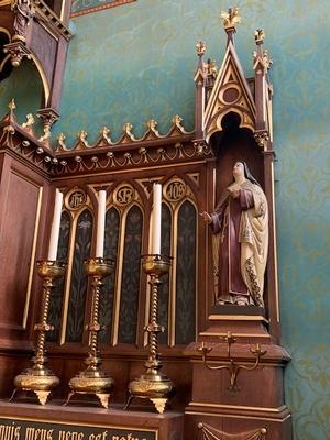 Exceptional Altar  style Gothic - Style en Oak Wood, Belgium 19th century