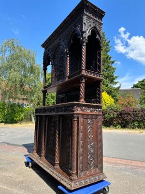 Exceptional Cabinet style Gothic - Style en Oak wood, France 19 th century ( Anno 1840 )
