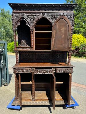Exceptional Cabinet style Gothic - Style en Oak wood, France 19 th century ( Anno 1840 )