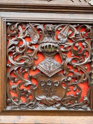 Exceptional Cabinet style Gothic - style en Oak wood, France 19 th century