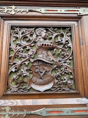 Exceptional Cabinet style Gothic - style en Oak wood, France 19 th century