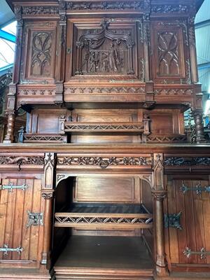 Exceptional Cabinet style Gothic - Style en Wood Walnut, France 19 th century