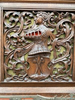 Exceptional Cabinet style Gothic - style en Oak wood, France 19 th century