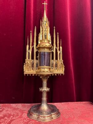 Exceptional Cillinder Monstrance style Gothic - Style en Brass / Bronze / Gilt / Glass, Belgium  19 th century ( Anno 1840 )