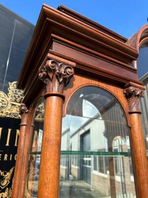 Exceptional Display Cabinet style Gothic - Style en Wood / Glass, Belgium  19 th century ( Anno 1865 )