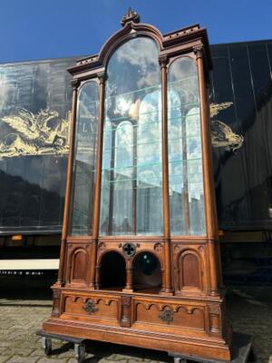 Exceptional Display Cabinet style Gothic - Style en Wood / Glass, Belgium  19 th century ( Anno 1865 )