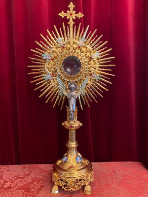 Exceptional Monstrance  style Gothic - style en Brass / Bronze / Gilt / Enamel Medallions & Elements / Stones / Glass / Full Silver Angel, France 19 th century ( Anno 1865 )