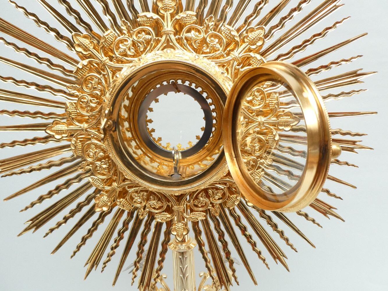 1 Gothic - Style Exceptional Monstrance With Original Lunula