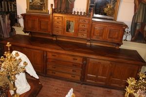 Exceptional Sacristy Credens Cabinet style Gothic - style en Oak wood, Belgium 19th century