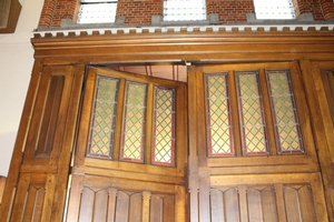 Exceptional Solid Oak Tambour  style Gothic - style en Oak wood, Belgium 19th century / 1905