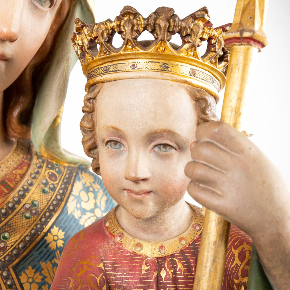 1 Gothic - style Exceptional St. Mary & Child Statue