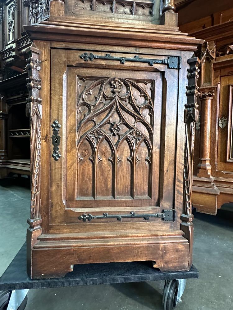 1 Gothic - Style Exceptional Standing Clock