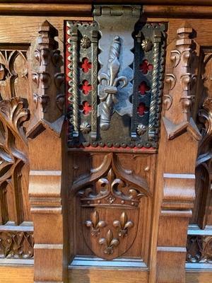 Exceptional Trunk Weight 103 Kgs ! style Gothic - style en Oak wood, Belgium 19th century