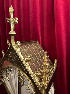 Exposition Chapel style Gothic - Style en Bronze Gilt /Fabrics , Belgium  19 th century ( Anno 1885 )