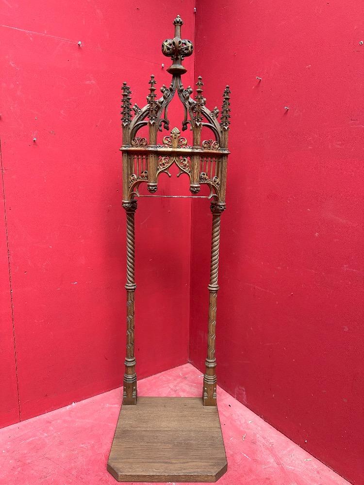 1 Gothic - style Exposition - Chapel