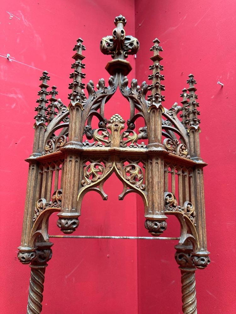 1 Gothic - style Exposition - Chapel