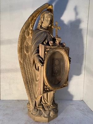 Extreme Unique Imagination Of Angel With The Veil Of Veronica / Sudarium / Volto Santo Veil (Real Linen) Originally Sealed style Gothic - style en Terra-Cotta Polychrome, France 19th century ( anno 1880 )