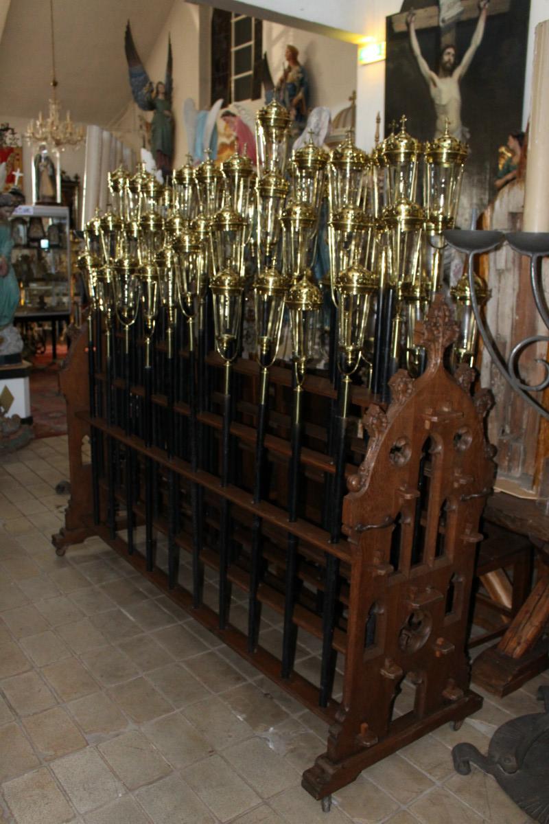 1  Gothic-Style Full Oak Holder For 60 Procession-Lanterns