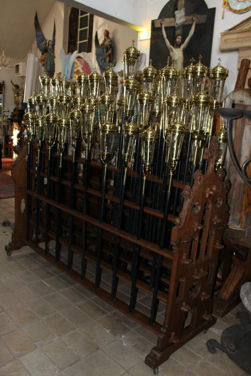 1  Gothic-Style Full Oak Holder For 60 Procession-Lanterns