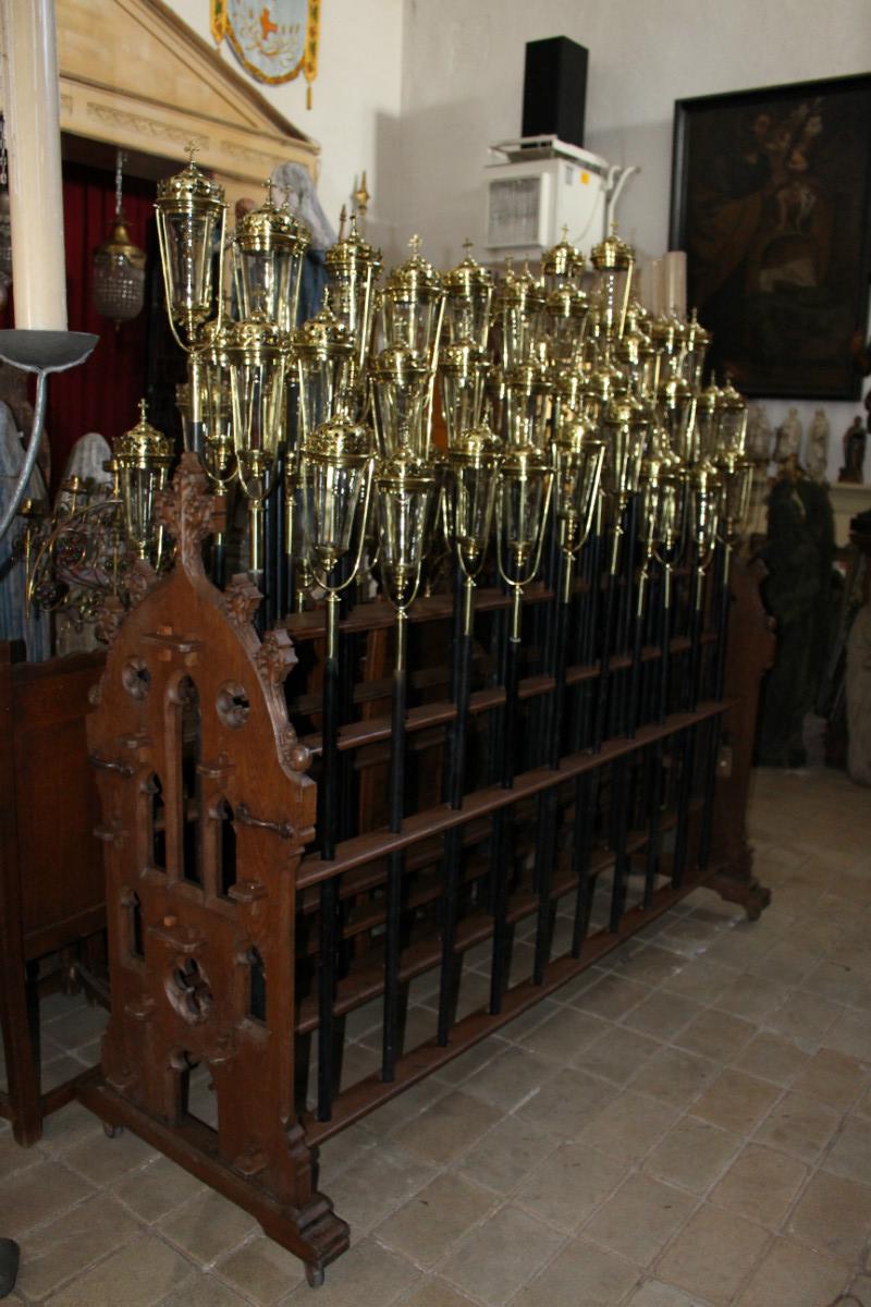 1  Gothic-Style Full Oak Holder For 60 Procession-Lanterns