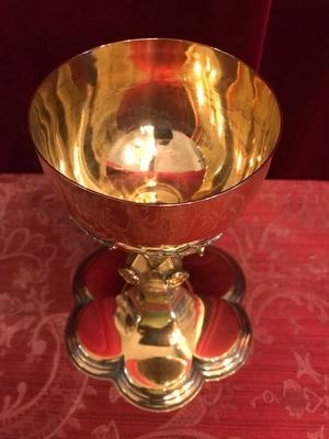 Full Silver Gilt Chalice With Original Paten style Gothic - style en full silver / Gilt, Belgium 19th century ( anno 1875 )