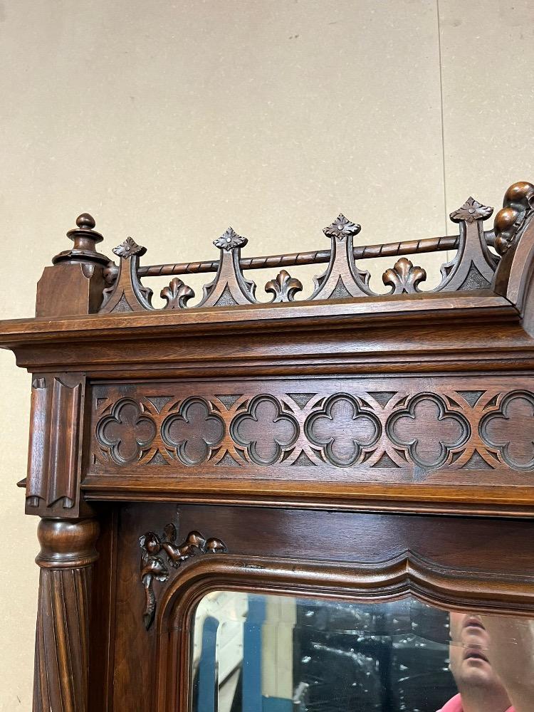 1 Gothic - Style Gothic Bedroom